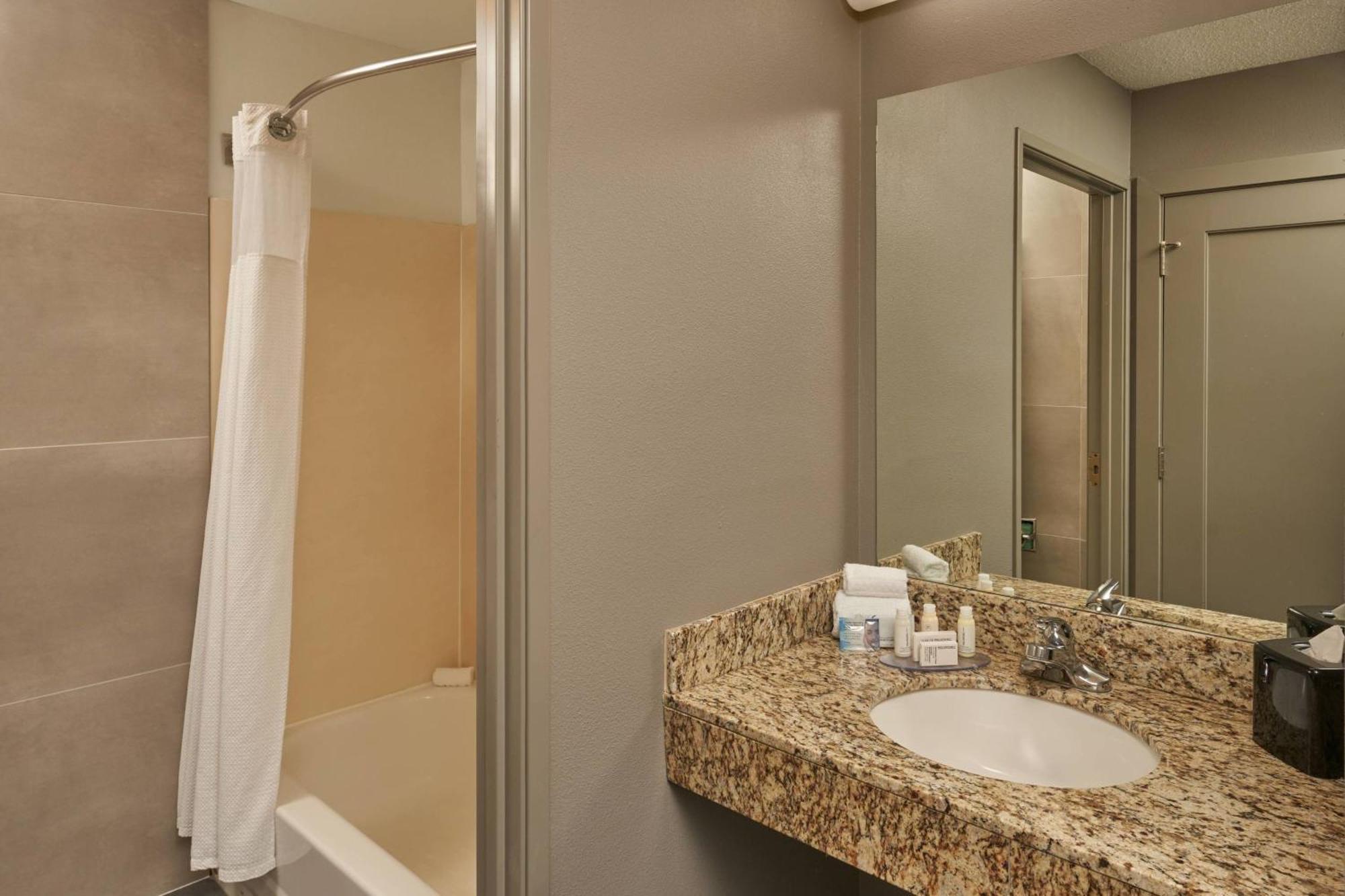 Courtyard By Marriott Indianapolis South Hotel Exterior foto